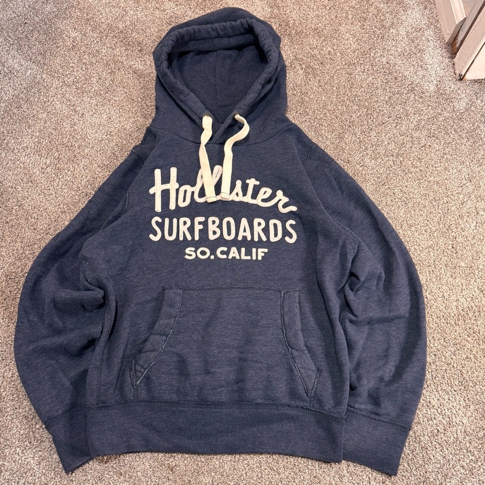 Hollister Men's Navy Hoodie Sweater